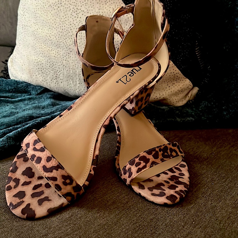 Leopard print chunky heel ankle strap sandals